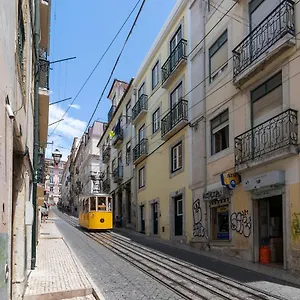 https://lisbon-bica-suites-apartments.hotels-lisbon-portugal.com