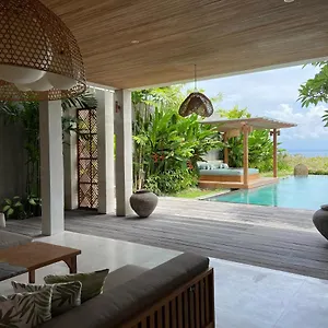 https://villa-biarritz.hotelsseminyak.net