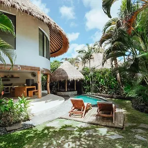 Barrels At Bingin Villa