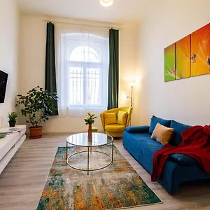 https://the-river.inbudapesthotels.com